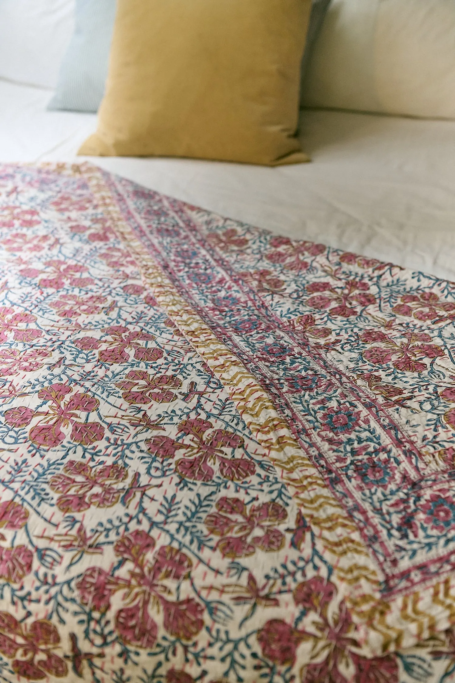Kantha Quilt Mauve Hibiscus
