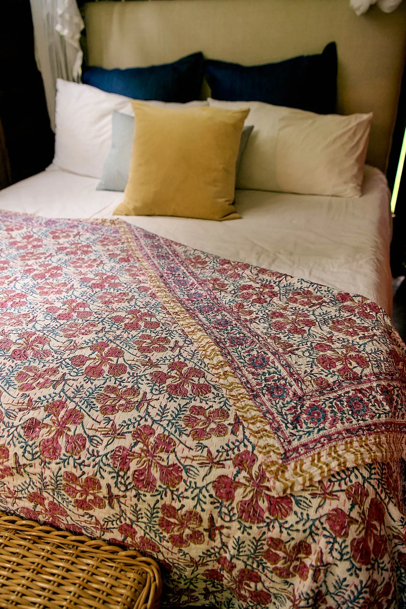 Kantha Quilt Mauve Hibiscus