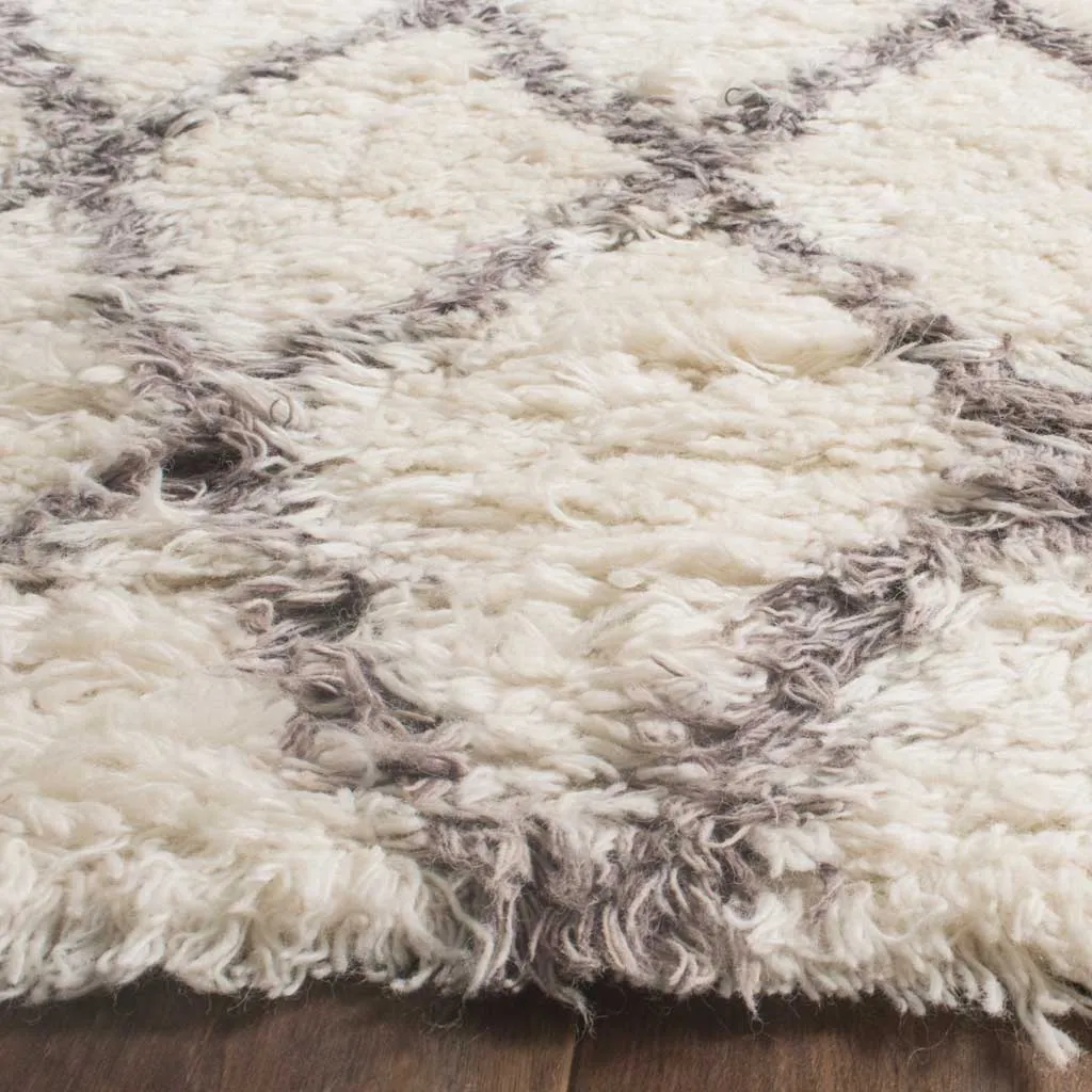 Kenya Ivory/Gray Area Rug