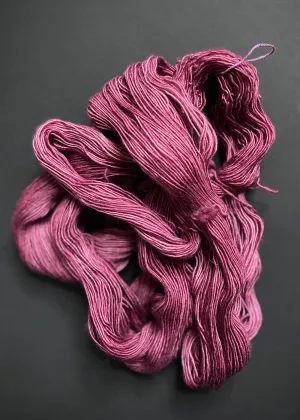 Prosper Yarn. Beaut Merino Single Fingering. Desert Rose
