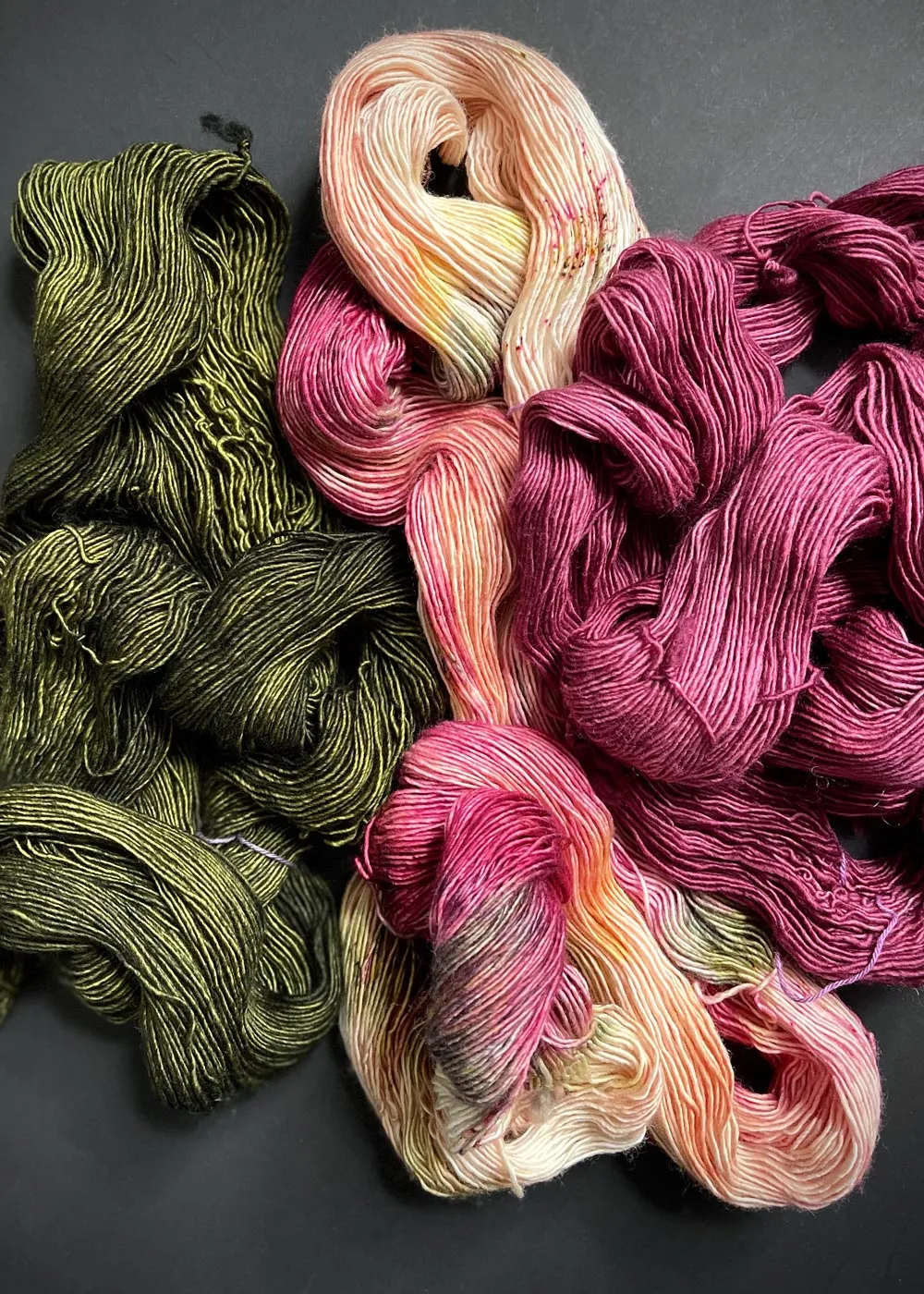 Prosper Yarn. Beaut Merino Single Fingering. Desert Rose
