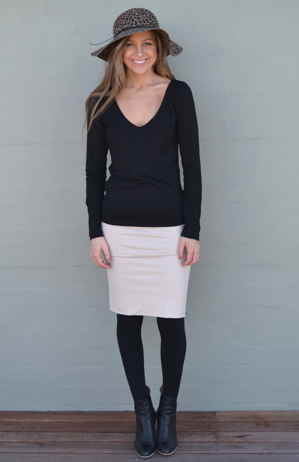 V-Neck (Rib) Top
